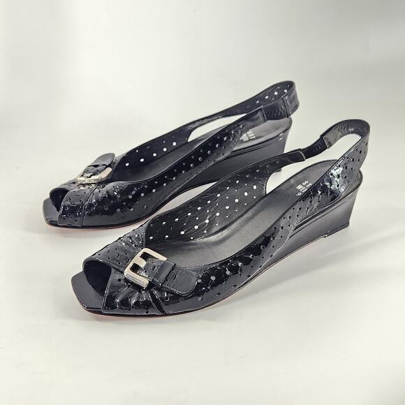 Stuart Weitzman Peep Toe Wedge Sandals Size 9M Black Patent Leather Low Heel - Picture 4 of 8